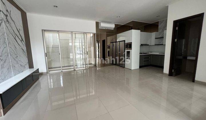 Disewakan Rumah Semi Furnish Bagus Di Pik 2 2