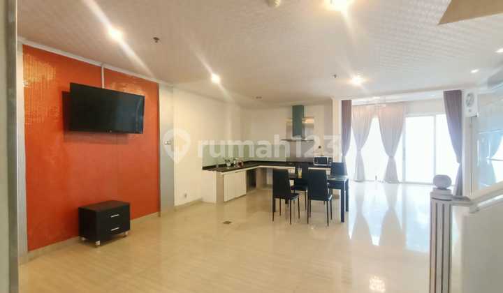 For Rent Town House Apartment Cosmo Park Thamrin City Mall - 2 BR Furnished 2