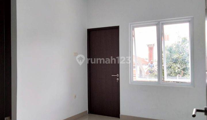 Rumah baru 2 lantai area kopo  2