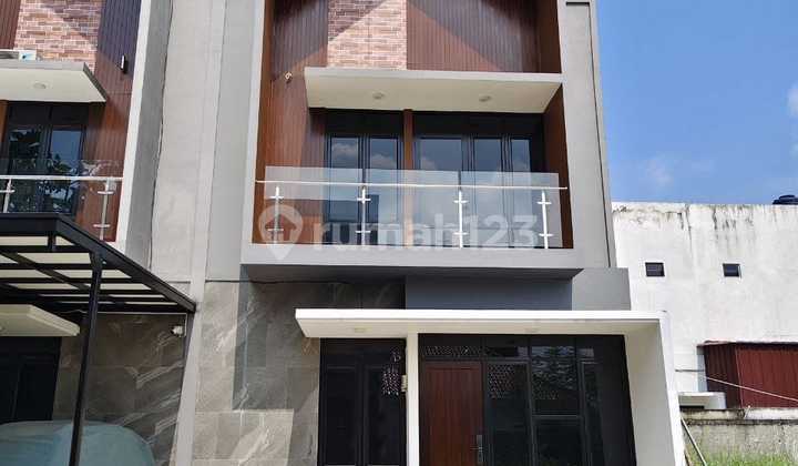 Luxury Scandinavian House Location by the Road Between Cnggus Toll Road