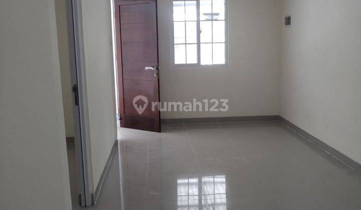 Rumah baru 2 lantai sektor 8B gading serpong 2