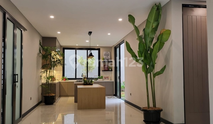 Dijual Rumah Baru Cantik Cluster Versailes Bsd 2