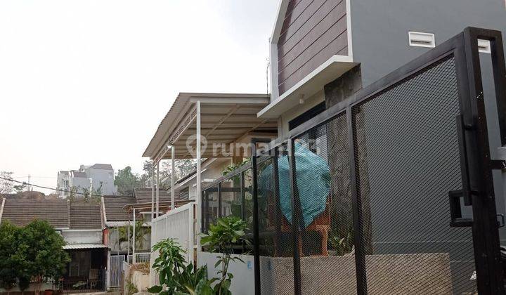 Rumah villa eksotis 2 lantai dekat Predator Fun Park Batu dan UMM 2