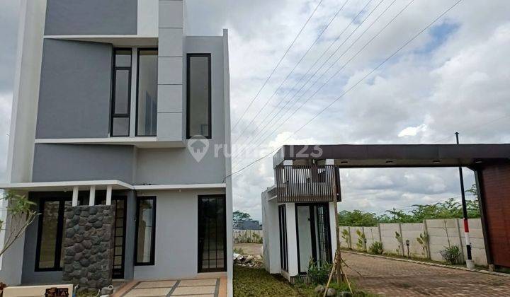 Rumah modern elegan di perbatasan kota Batu dan Malang 2