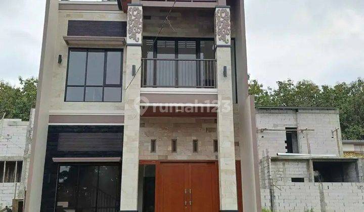 Rumah villa khas Bali 2 lantai Seminyak dekat exit tol Sawojajar 1