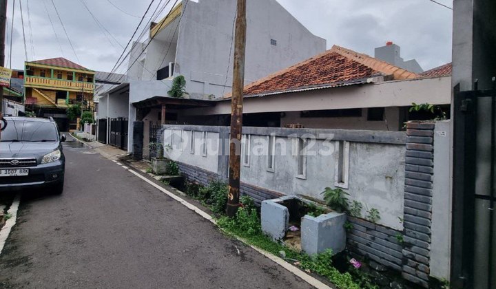 For Sale Marble House Sumur Batu Central Jakarta land area only