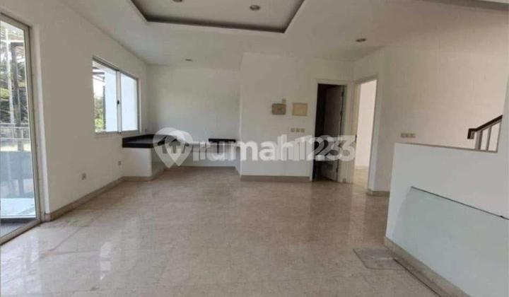 Rumah 3Lt dan kolam renang di Komplek Golf Residence,Kemayoran,Jakpus  2