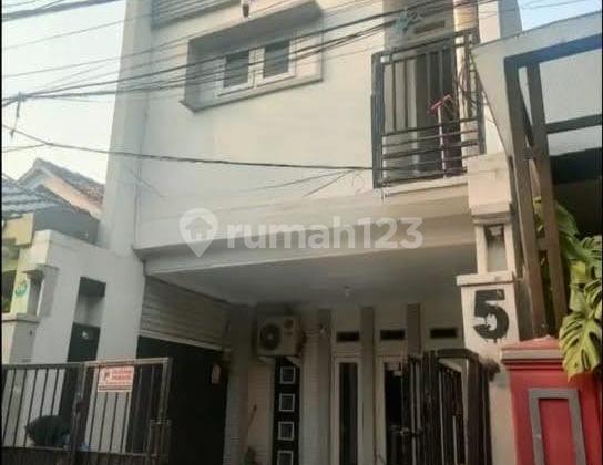 Rumah 2,5 Lt siap huni Di Matraman Jakarta Timur 1