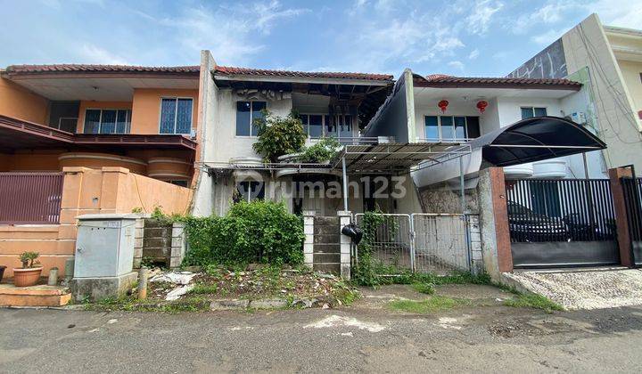 Rumah Tua di Taman Modern Cakung, Jakarta Timur  1