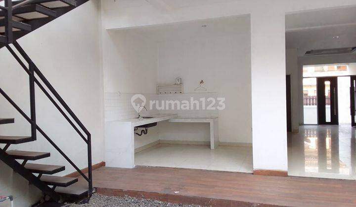 Rumah Brand New Bagus di Cempaka Putih Jakarta Pusat  2