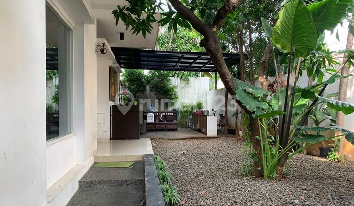 Ready-to-Live 2-Story House and Spacious Land in Mampang, South Jakarta 2