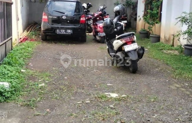 2-story house with large and cheap land in Beji, Depok. 2