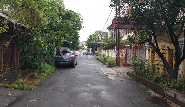 2-Story Ready-to-Occupy House in Kelapa Gading, North Jakarta 2