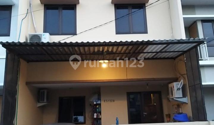 Rumah Siap Huni 2 Lantai Di Gading Griya Residence ,Jakut