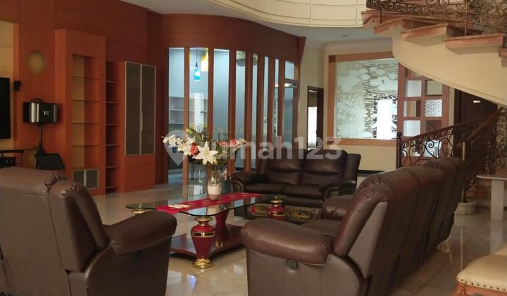 Rumah Modern Classic di Bukit Gading Mediterania,Kelapa gading,Jakut