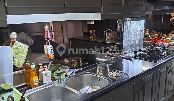 Kondo Taman Anggerk 3BR Furnished Apartment in Grogol, West Jakarta 2