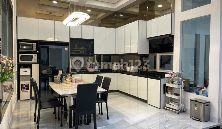 Rumah Mewah 4 Lantai di Villa Artha Gading,Kelapa Gading, Jakut