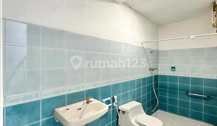 Ready-to-Occupy 1.5-Story House in Kelapa Gading, North Jakarta 2