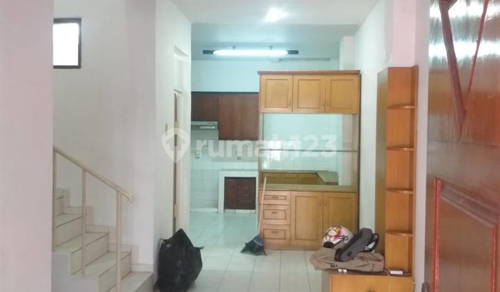 Rumah 2 Lantai Siap Huni dan Rapi di Sunter Karya, Jakarta Utara