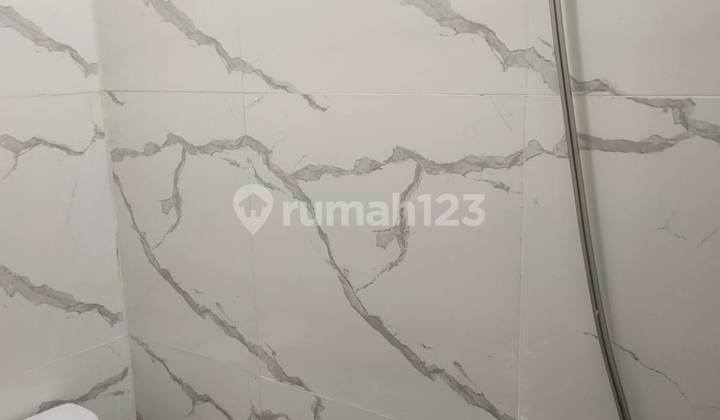 Rumah Full Renovasi 2,5 Lantai di Kwitang Senen Jakarta Pusat 2