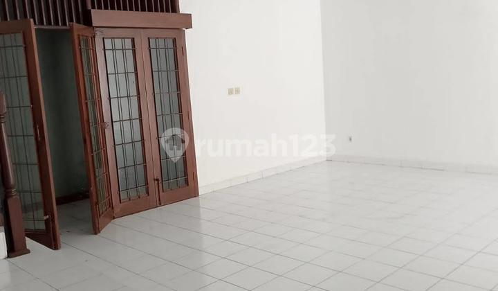 Rumah Rapi Dan Luas Di Kelapa Gading, Jakarta Utara 2
