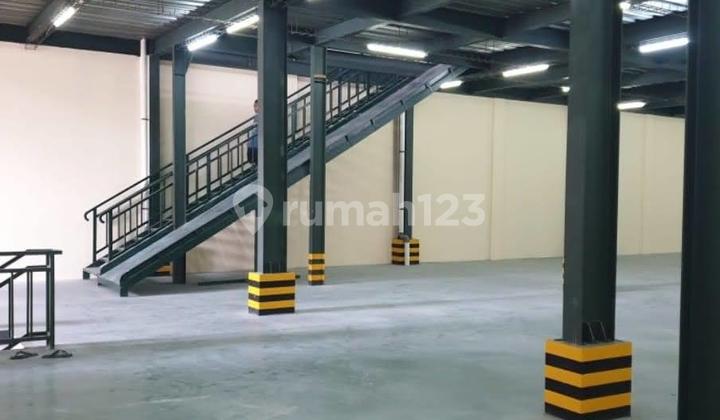 For Rent: 2-story warehouse ready for use in Bandengan, North Jakarta.