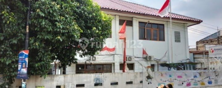 Rumah 2Lt dengan tanah luas dan murah di Beji,depok Rumah 2Lt dengan tanah luas dan murah di Beji,depok