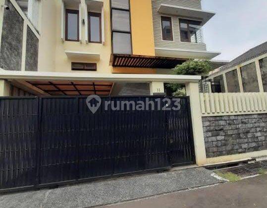 Rumah Full Furnish Siap Huni 2 Lt Di Rawamangun ,Jakarta Timur 1