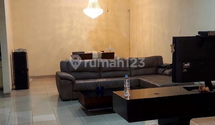Ready-to-occupy 2.5-story house in Villa Permata Gading, Kelapa Gading