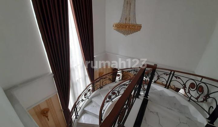 Rumah 2 Lantai Rapi dan Luas Semi Furnish di Tebet Timur ,Jaksel 2