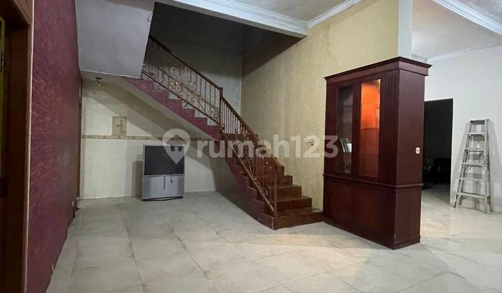 2.5-story house plus boarding in Cempaka Baru, Central Jakarta 2