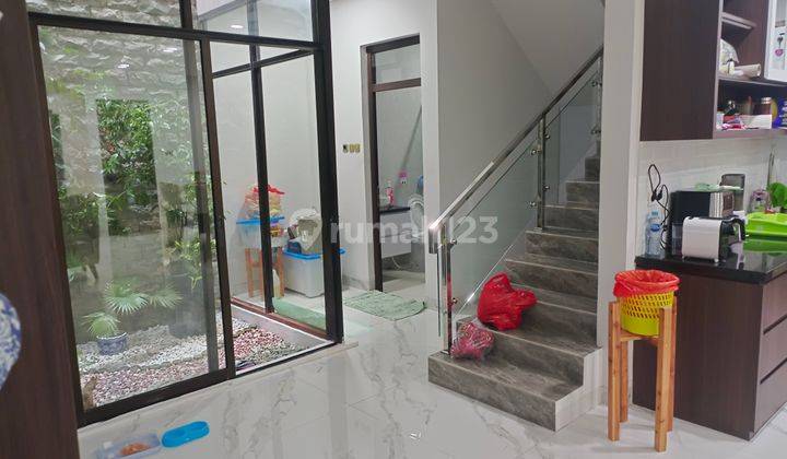 Dijual Rumah Minimalis 2,5 Lantai Full Renov Bagus di Sunter Agung Permai, Jakarta Utara 2