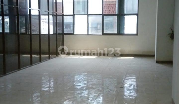 Ruko 5,5 Lt siap pakai di KH Moh.Mansyur,JakPus 2