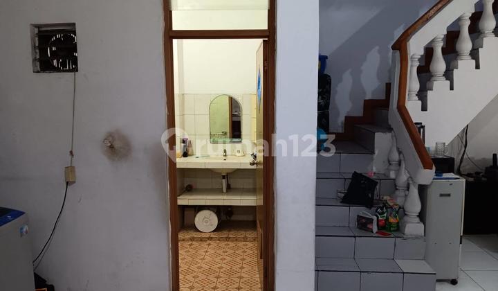 Ready-to-Occupy 2.5-Story House in Sunter, North Jakarta