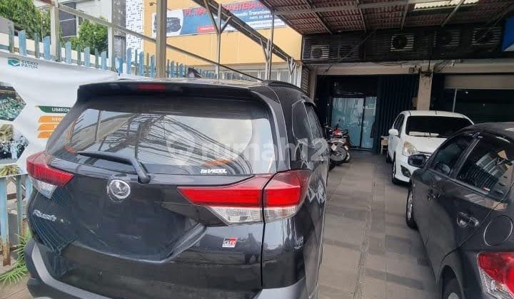 3.5 Story Semi-Furnished Shop House in Utan Kayu, Matraman, East Jakarta 2