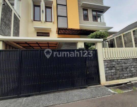 Dijual Cepat Rumah Mewah 3 Lantai Bangunan Baru Di Sukapura  1