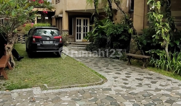 Murah Cepat Rumah dan Gedung Siap Pakai Cocok untuk Usaha Klinik Dokter atau Klinik Kecantikan di Kemang Raya Jakarta Selatan Murah Cepat Rumah dan Gedung Siap Pakai Cocok untuk Usaha Klinik Dokter atau Klinik Kecantikan di Kemang Raya Jakarta Selatan