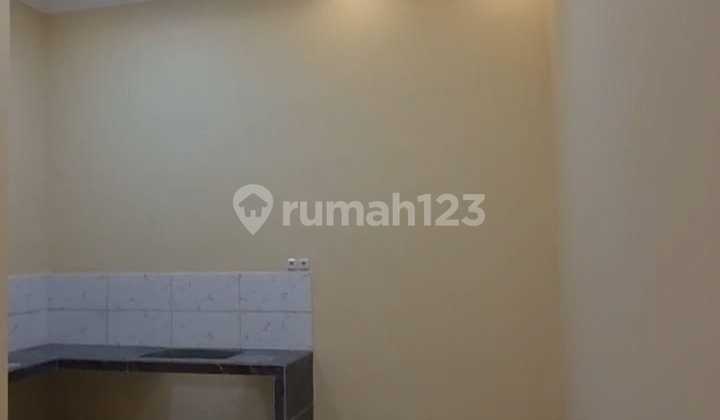 For Sale: New, Tidy House Ready to Occupy Near School and Market, Suitable for Convection in Jembatan Lima, West Jakarta For Sale: New, Tidy House Ready to Occupy Near School and Market, Suitable for Convection in Jembatan Lima, West Jakarta