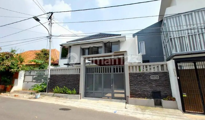 Rumah mewah disewakan di Radio Dalam Rumah mewah disewakan di Radio Dalam