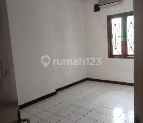 Rumah disewakan di Cipete 2