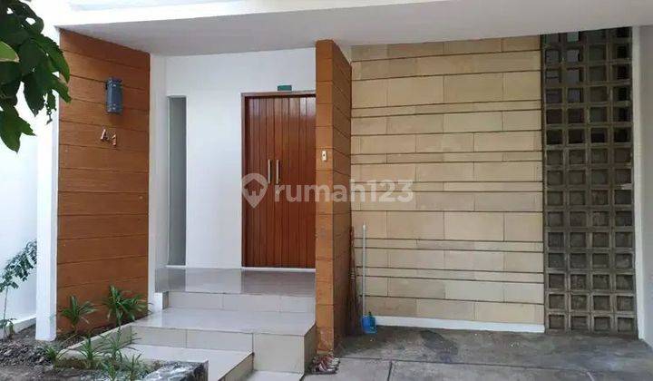 Rumah Disewakan di Kreo Selatan  1