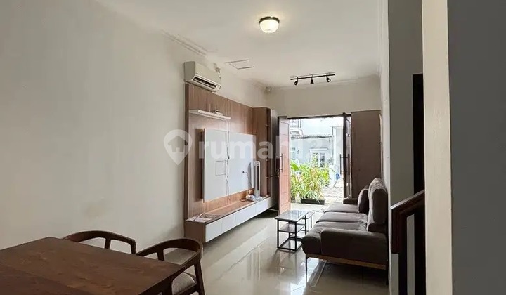 Rumah disewakan di Cirendeu 2