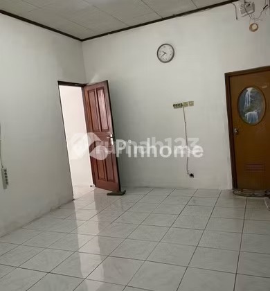 Rumah Disewakan di Tanah Kusir 2