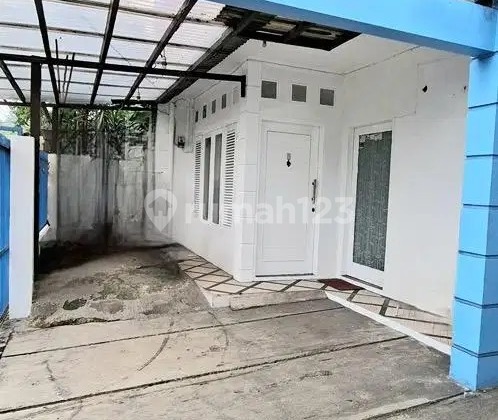 Rumah disewakan di Bintaro sektor 2 2