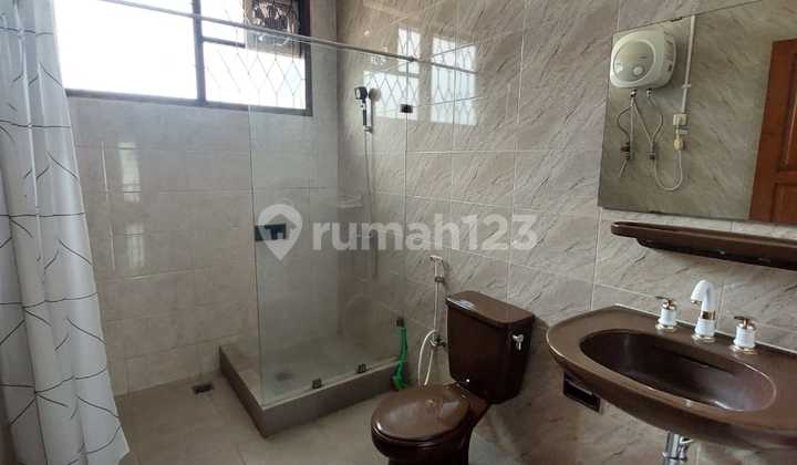 Rumah disewakan di Ampera 2