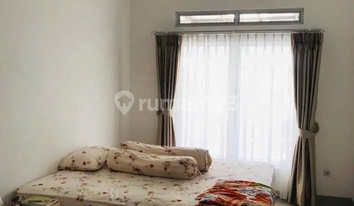 Rumah disewakan di Kebayoran Baru 2