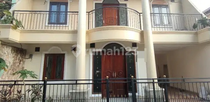 Rumah disewakan di Cipete Rumah disewakan di Cipete