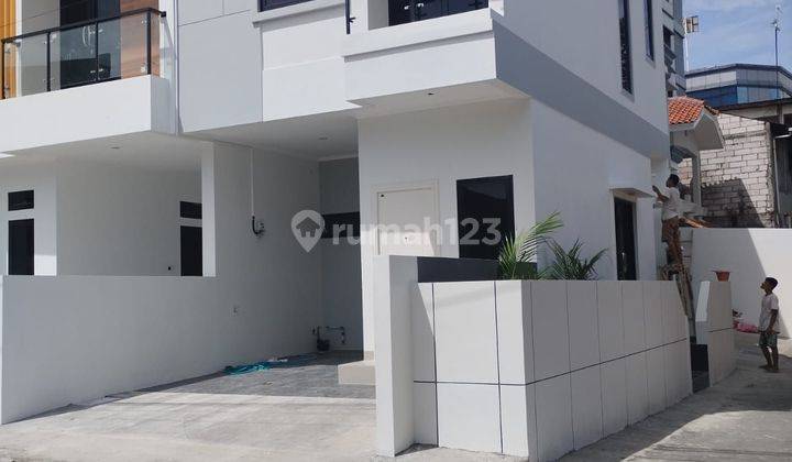 Rumah Modetn  Elegan Di Cempaka Putih Deket Gudang Garam Jakarta  1