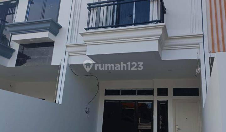 Rumah Modern Deket Itc Cempaka Mas Kemayoran Jakarta Pusat  1