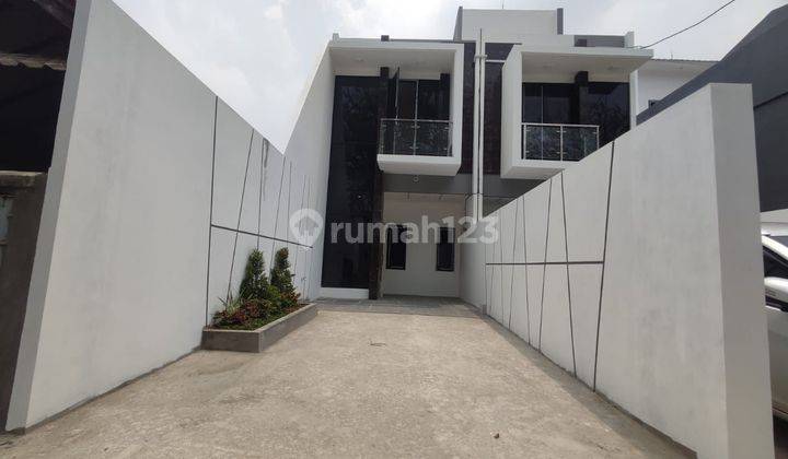 Kalasan Parmindo Rumah 2 Lantai SHM modern minimalis 1